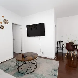 Heart Of Downtown Manhattan - Stylish One Bedroom In Vibrant Union Square Apartment